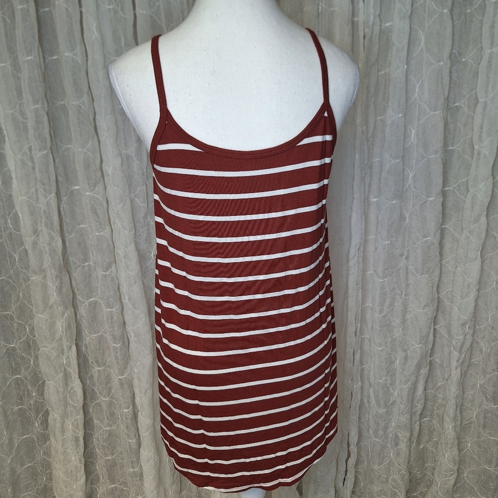 Zenana Outfitters Maroon & White Striped V Neck Stretchy Tank Top Boutique M - Picture 5 of 7